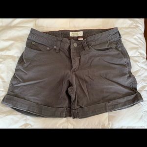 Mountain Khakis Charcoal Gray Shorts, Size 4, Relaxed Fit, Mid-rise